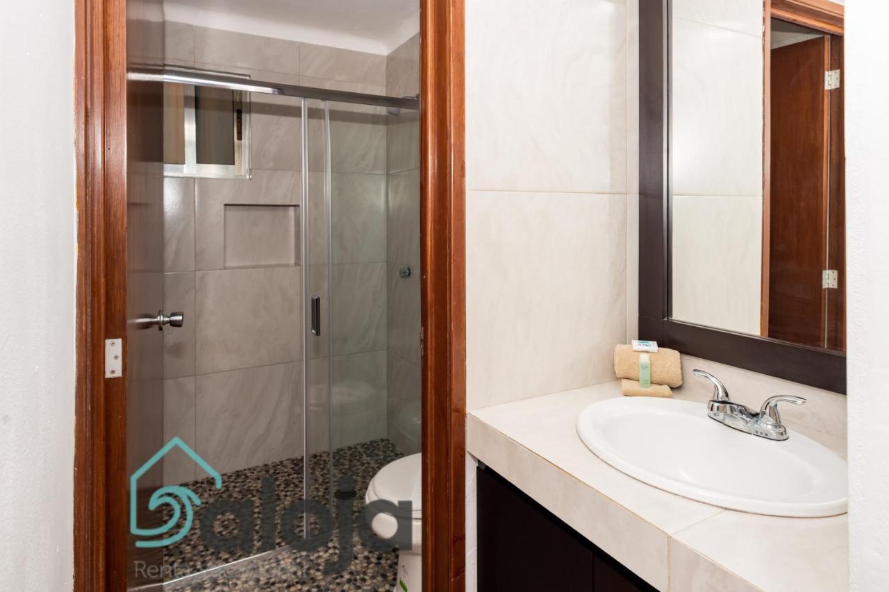 Apartamento amplio en zona ideal a 5min de WALLMART Cancún Exterior foto